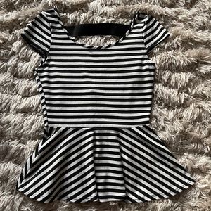 dELiA*s Women's Top Whit and Black Striped Size S